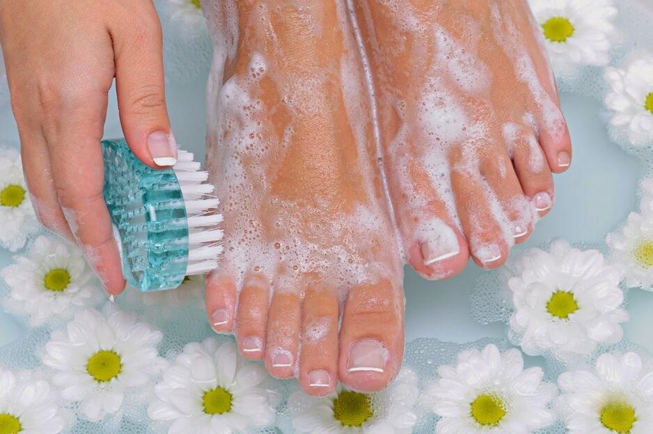 Une hygiène régulière des pieds est une excellente prévention des infections fongiques. 